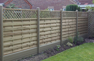 Wooden Fence with Plastic Posts & G/B Image