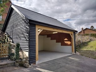Oak Fronted Single Garage Image